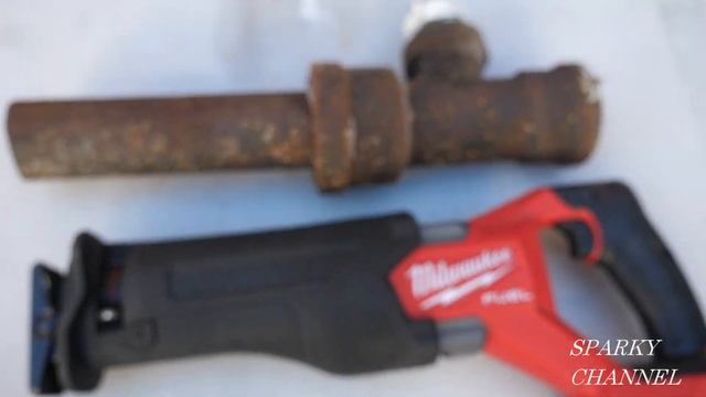 Milwaukee M18 Fuel 2nd Gen Sawzall Reciprocating Saw 2821-22 Review And Demonstration