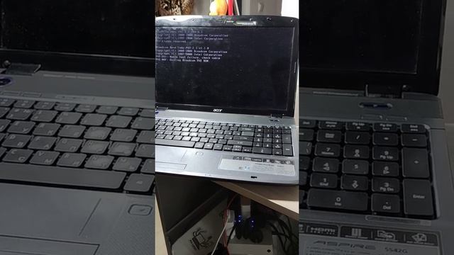 Не работает, не включается ноутбук поменяй батарейку в bios.Починил ноутбук заменой батарейки в bio смотреть онлайн