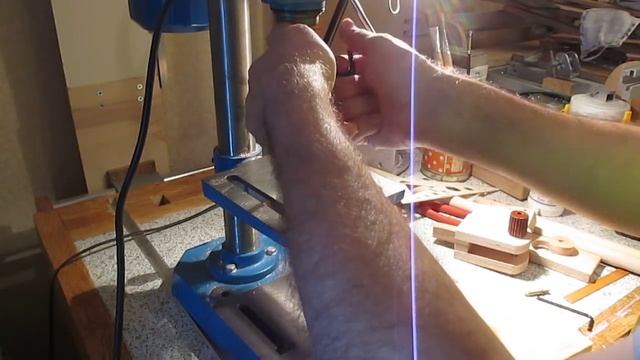 Отверстия в дереве любого диаметра. смотреть онлайн