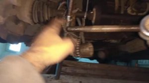 как легко открутить  гайку коленвала самому