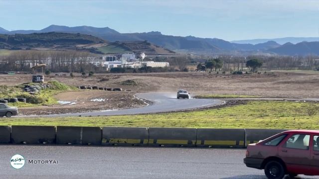 CIRCUITO MIRANDA DE EBRO 2021 || KDD FORD SIERRA || MotorYai смотреть онлайн