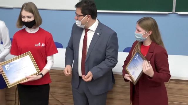 Торжественное награждение студентов и сотрудников Акмуллинского университета смотреть онлайн