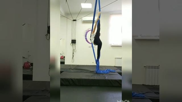 УРОКИ ПО ВОЗДУШНОЙ ГИМНАСТИКЕ / AERIAL CLASS / AERIAL SILKS смотреть онлайн