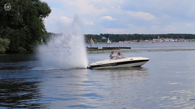 Crazy BOAT Water Fountain - best effect - powerboat HD смотреть онлайн