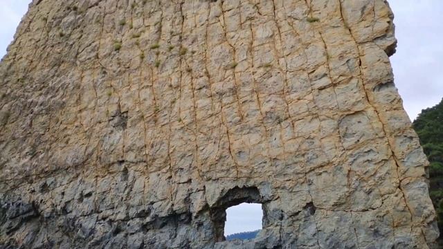 «Скала Парус» — село Прасковеевка, Краснодарский край. Skala Parus — natural monument смотреть онлайн