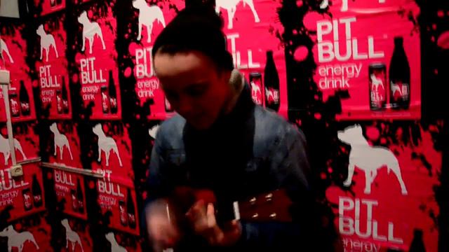 Superlover - Maroon 5 (Ukulele style) смотреть онлайн