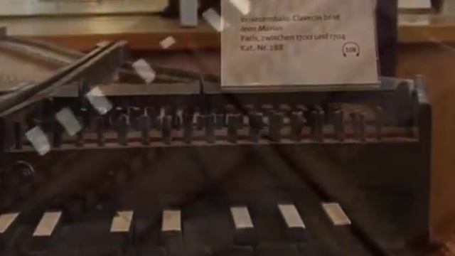 Музей музыкальных инструментов.avi смотреть онлайн