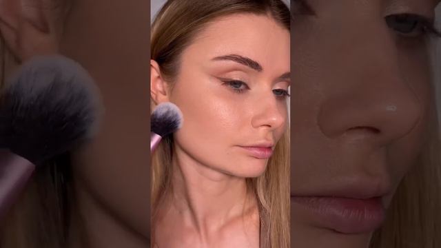Люблю лёгкие бесцветные пудры, они смотрятся очень естественно ☺️ смотреть онлайн