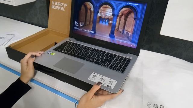 Ноутбук Asus X556UQ Распаковка и описание