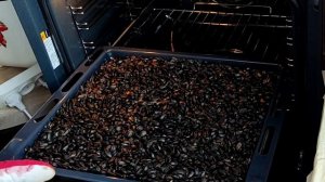 Жарим семечки в духовке