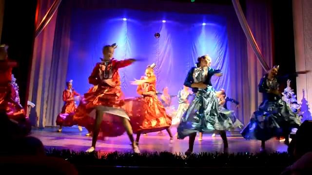 Зразковий хореографічний ансамбль "ВОДОГРАЙ" Палацу культури "Дарниця" смотреть онлайн