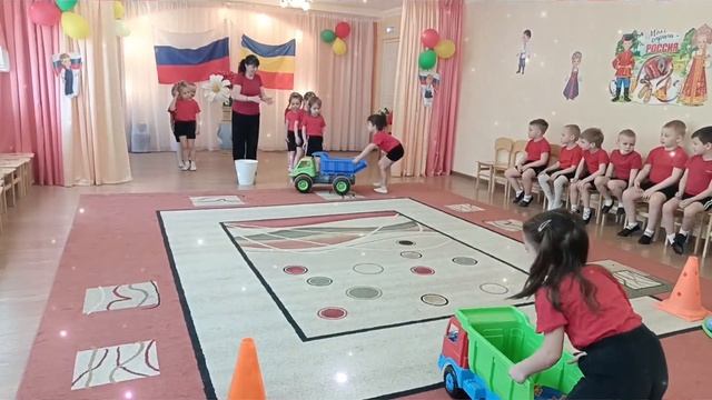 Первое Мая! Средняя группа "Ягодка" смотреть онлайн