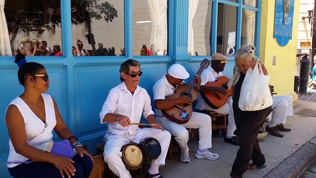 КУБИНСКАЯ УЛИЧНАЯ МУЗЫКА ► Гавана Уличные Музыканты смотреть онлайн