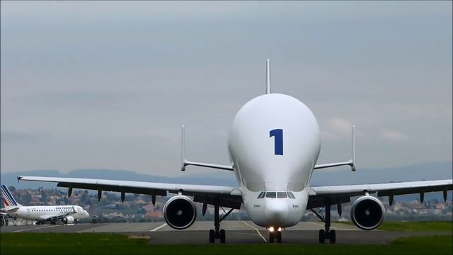 Airbus A300-600ST Beluga at Clermont-Ferrand Auvergne Airport LFLC CFE смотреть онлайн