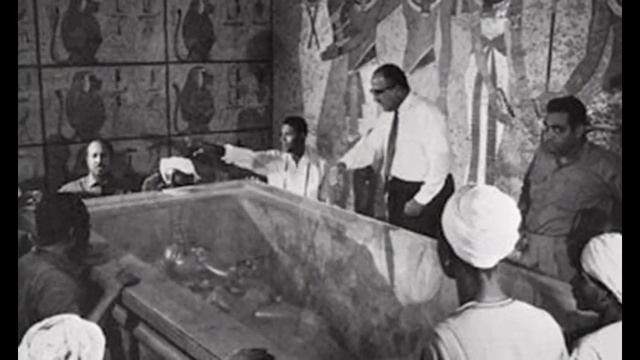 Говард Картер. Исследователь, открывший гробницу Тутанхамона в 1922 году. смотреть онлайн