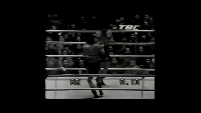 Saensak Muangsurin vs. Sang Hyun Kim.WBC LWWC.1978.12.30 смотреть онлайн