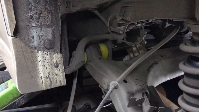 Хонда Степвагон замена сайлентблоков задней балки Honda. Stepwagon replacement of rear beam bushings смотреть онлайн