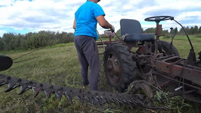 Трактор из пускача. Сенокос смотреть онлайн