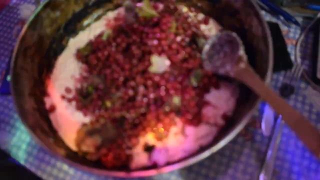 Убойные вкусняшки от гламурной чики (Пирог Улыбайка 27 декабря 2023) смотреть онлайн
