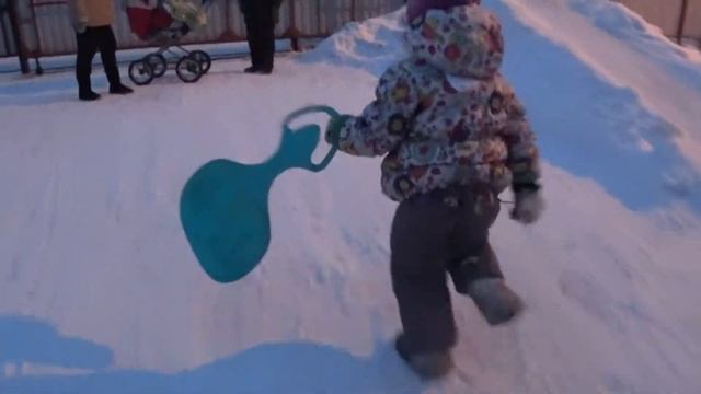 [ТЧ] Катание С Горки Во Дворе/Новые Фонари На Улице #6 смотреть онлайн