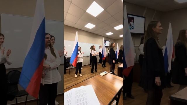 Россия — это мы! Студенты ФДНиСО исполняют песню на творч.встрече смотреть онлайн