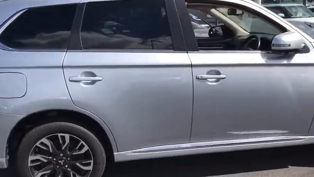 Mitsubishi Outlander PHEV 5H 2.0GX Auto 4WD 171 смотреть онлайн