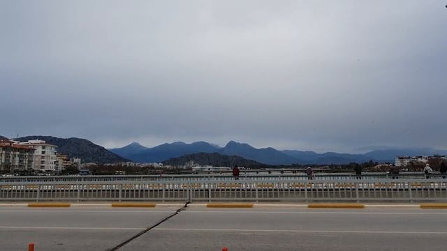 Много рыбы и волны, рыбалка в Анталье смотреть онлайн