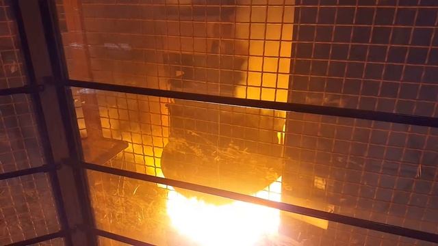 Завалка дуговой печи. Вид из кабины смотреть онлайн