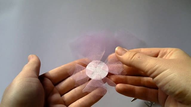DIY МК Нежные бантики из остатков фатина/ DIY MK Gentle bows of tulle remnants смотреть онлайн