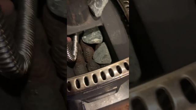 Harvia подача воды прямо на чугунные шишки смотреть онлайн