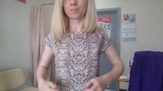 ПЛАТЬЕ С АНИМАЛИСТИЧЕСКИМ РИСУНКОМ. ФАБЕРЛИК смотреть онлайн
