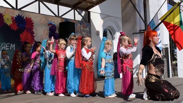 ДРЦ Непоседа, Восточный танец, младшая группа, с.Улёты смотреть онлайн