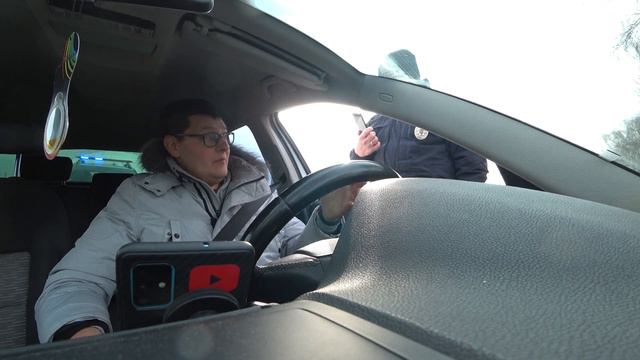 Полтава Полиция - Остановили за Разворот через Двойную Сплошную смотреть онлайн