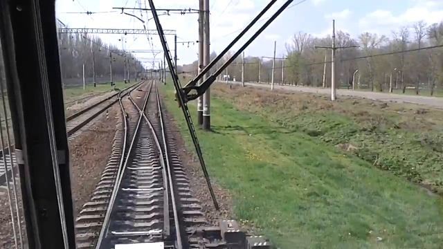 Поездка на ДЭ1-028 с пассажирским поездом смотреть онлайн