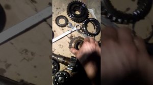 Хруст в КПП УАЗ с синхронизаторами из за отсутствия сухарей.