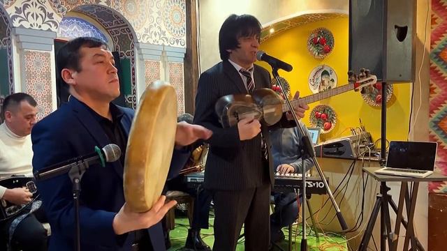 Sherali Juraev Jonli Ijro Akmal Ikromov Avvalgilarga Uxshamas Judaxam Zo’r Ijro