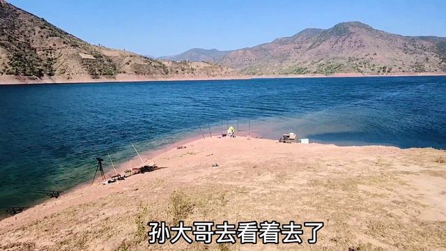 开房车游钓云南，这才是我想要的生活，碧水蓝天一群朋友，钓鱼只是借口 смотреть онлайн