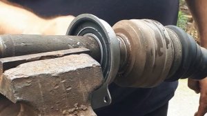 Замена подвесного подшипника правого привода VW Transporter T5  1.9 TDI  102 л.с. (BRS)