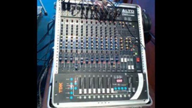 ทดสอบมิกส์ alto zmx 124 + เอ็ฟเฟ็กในตัวต่อวน เล่นสด смотреть онлайн