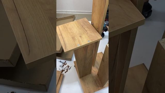 Подставка под цветы "Утес" КРФТ золотой смотреть онлайн