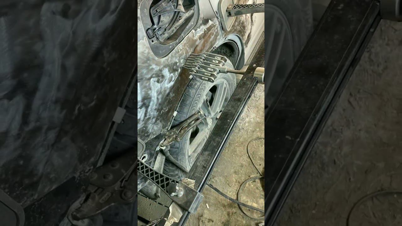 #рихтовка достаем сломанное ребро арки. смотреть онлайн