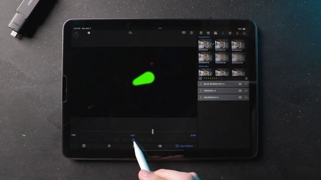 The Easiest Lightsaber Video Effects Ever! смотреть онлайн