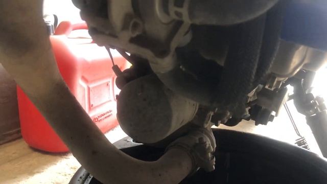 Заміна мастила в Suzuki SFV Gladius