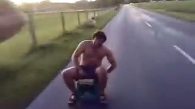Спортивный мопед из ящика с пивом смотреть онлайн