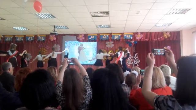 Последний звонок выпускников 11 класса МОУ Сынковской СОШ смотреть онлайн