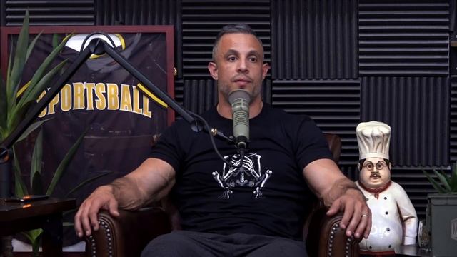 1757: The Truth About the Anabolic Window & Protein Timing смотреть онлайн
