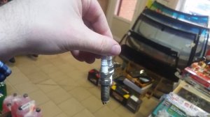Свечи Denso.Иридиевые свечи Denso. Тоета на газу на свечах денсо. Двигатель тоеты палит свечи.