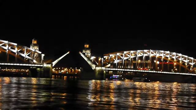 Развод Большеохтинского моста, Санкт-Петербург. смотреть онлайн