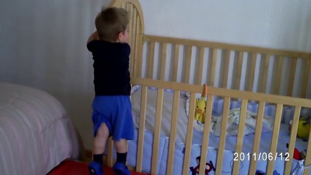 ingenious baby - how to go into the crib смотреть онлайн