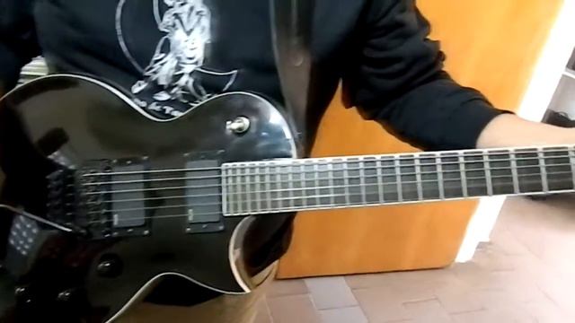 Floyd Rose en Kramer Assault 220 - por Lucas Gasse... смотреть онлайн